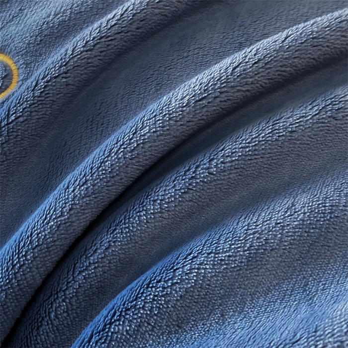 91家纺网 家纺一手货源 找家纺 （总）盛秋家纺 2025新款高克重绣花双拼牛奶绒系列山茶花四件套-查伦