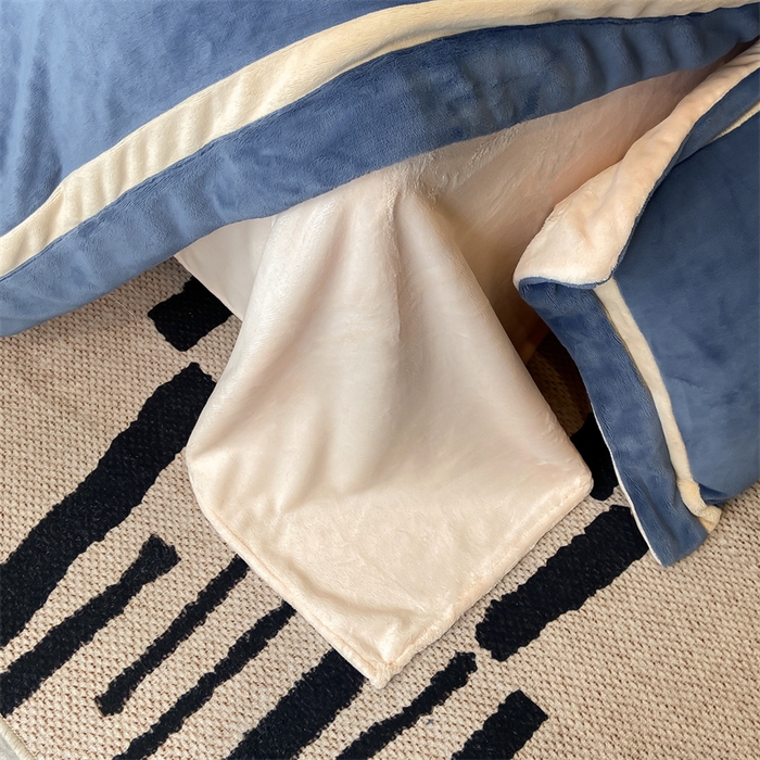 91家纺网 家纺一手货源 找家纺 （总）盛秋家纺 2025新款高克重绣花双拼牛奶绒系列山茶花四件套-查伦