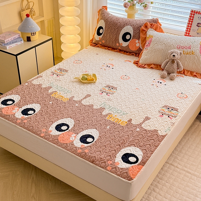 91家纺网 家纺一手货源 找家纺 美达家纺 2025新款高克重牛奶绒夹棉床垫 甜蜜奶吧