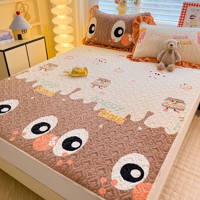 91家纺网 家纺一手货源 找家纺 美达家纺 2025新款高克重牛奶绒夹棉床垫 甜蜜奶吧