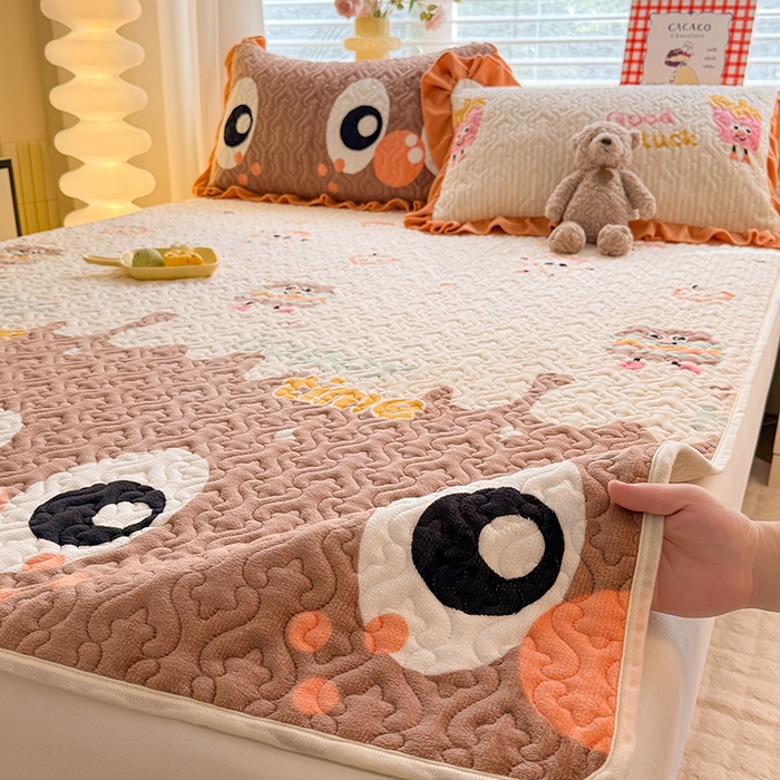 91家纺网 家纺一手货源 找家纺 美达家纺 2025新款高克重牛奶绒夹棉床垫 甜蜜奶吧