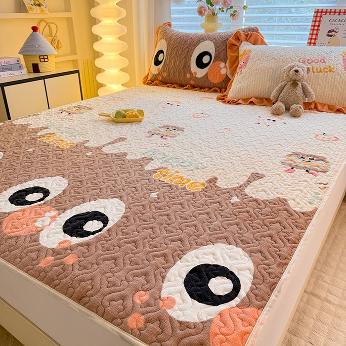 91家纺网 家纺一手货源 找家纺 美达家纺 2025新款高克重牛奶绒夹棉床垫 甜蜜奶吧