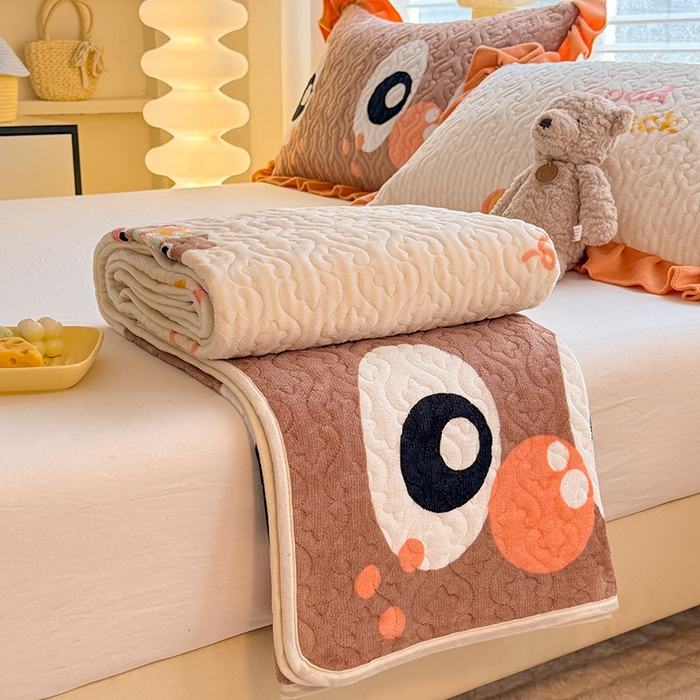 91家纺网 家纺一手货源 找家纺 美达家纺 2025新款高克重牛奶绒夹棉床垫 甜蜜奶吧