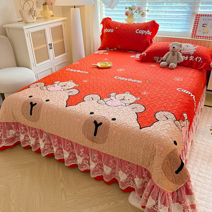 91家纺网 家纺一手货源 找家纺 （总）美达家纺 2025新款高克重牛奶绒花边款夹棉床盖三件套