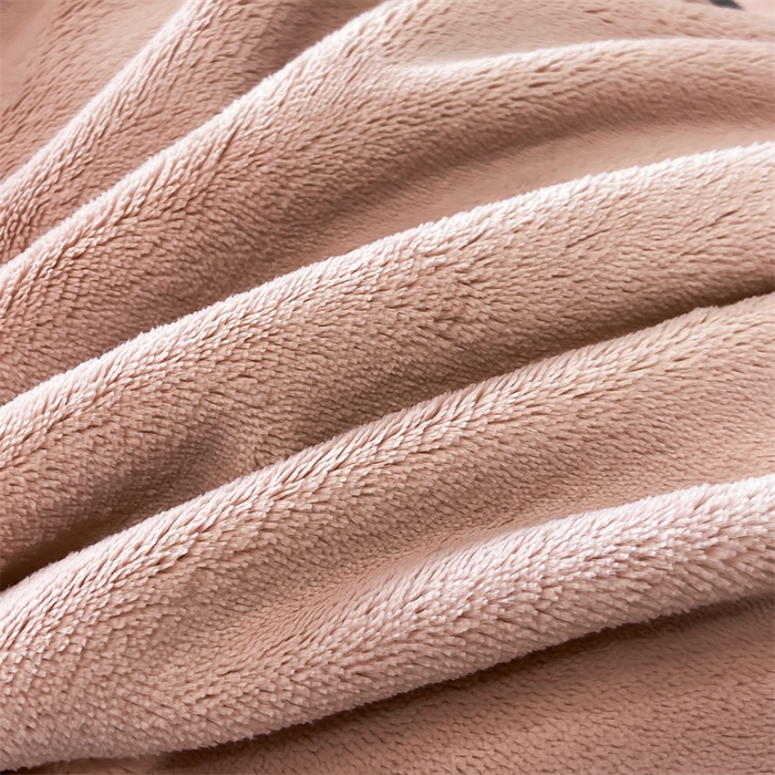 91家纺网 家纺一手货源 找家纺 盛秋家纺 2025新款高克重绣花双拼牛奶绒系列山茶花四件套-查伦可可粉+绅士灰