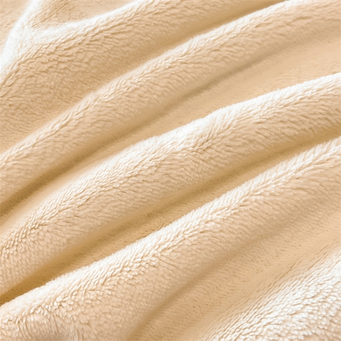 91家纺网 家纺一手货源 找家纺 盛秋家纺 2025新款高克重绣花双拼牛奶绒系列山茶花四件套-查伦香槟色+绅士灰