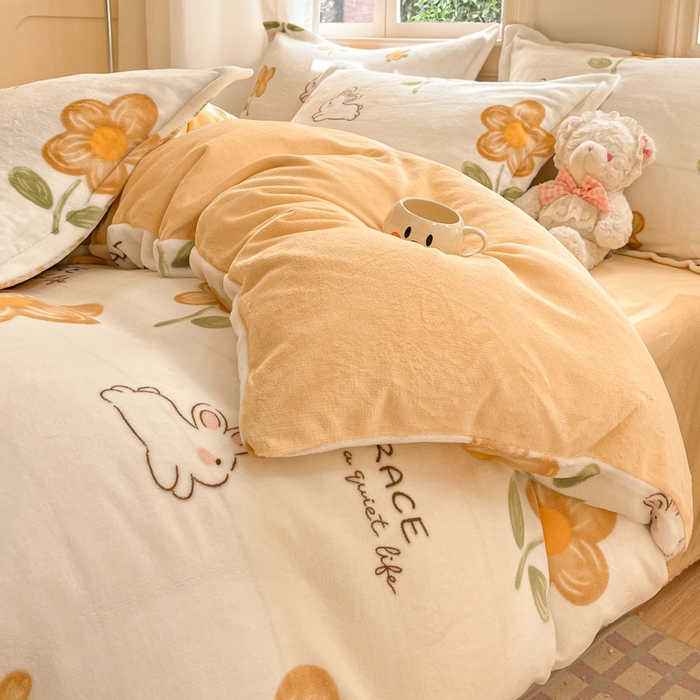 91家纺网 家纺一手货源 找家纺 沐慕 2025新款高克重牛奶绒四件套 牛奶绒-花漾兔