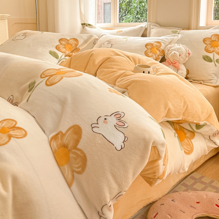 91家纺网 家纺一手货源 找家纺 沐慕 2025新款高克重牛奶绒四件套 牛奶绒-花漾兔