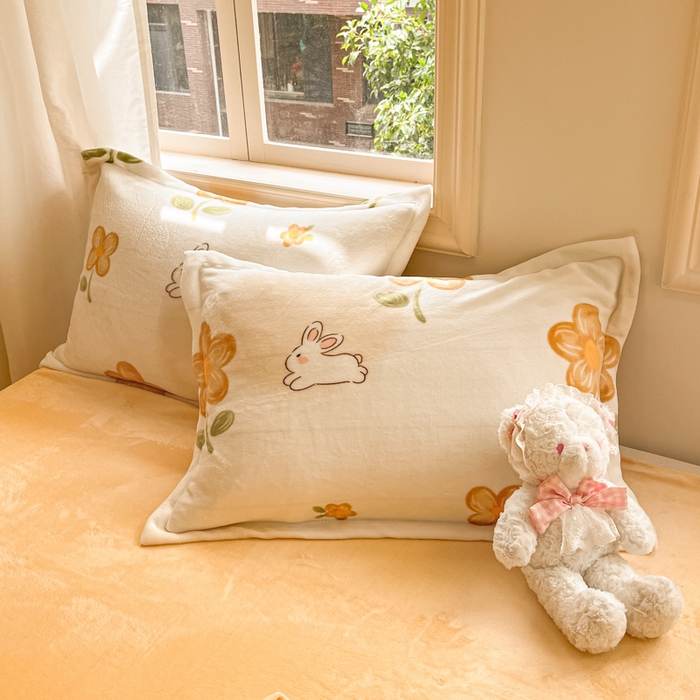 91家纺网 家纺一手货源 找家纺 沐慕 2025新款高克重牛奶绒四件套 牛奶绒-花漾兔