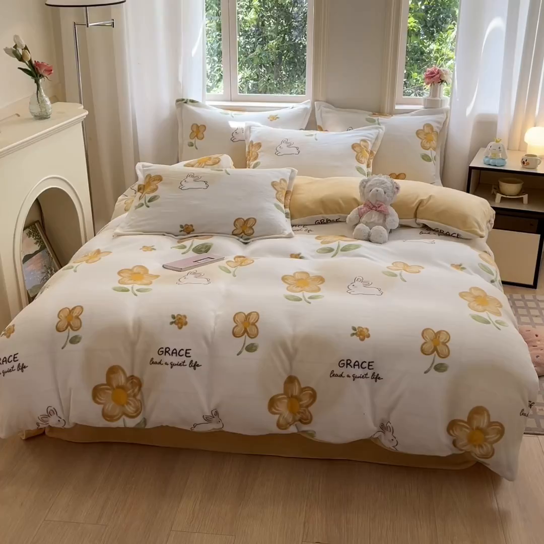 91家纺网 家纺一手货源 找家纺 沐慕 2025新款高克重牛奶绒四件套 牛奶绒-花漾兔