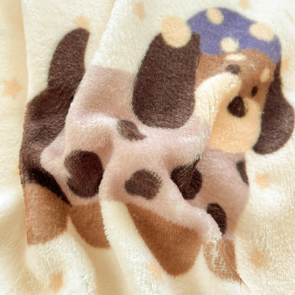 91家纺网 家纺一手货源 找家纺 沐慕 2025新款高克重牛奶绒四件套 牛奶绒-卡其块块狗