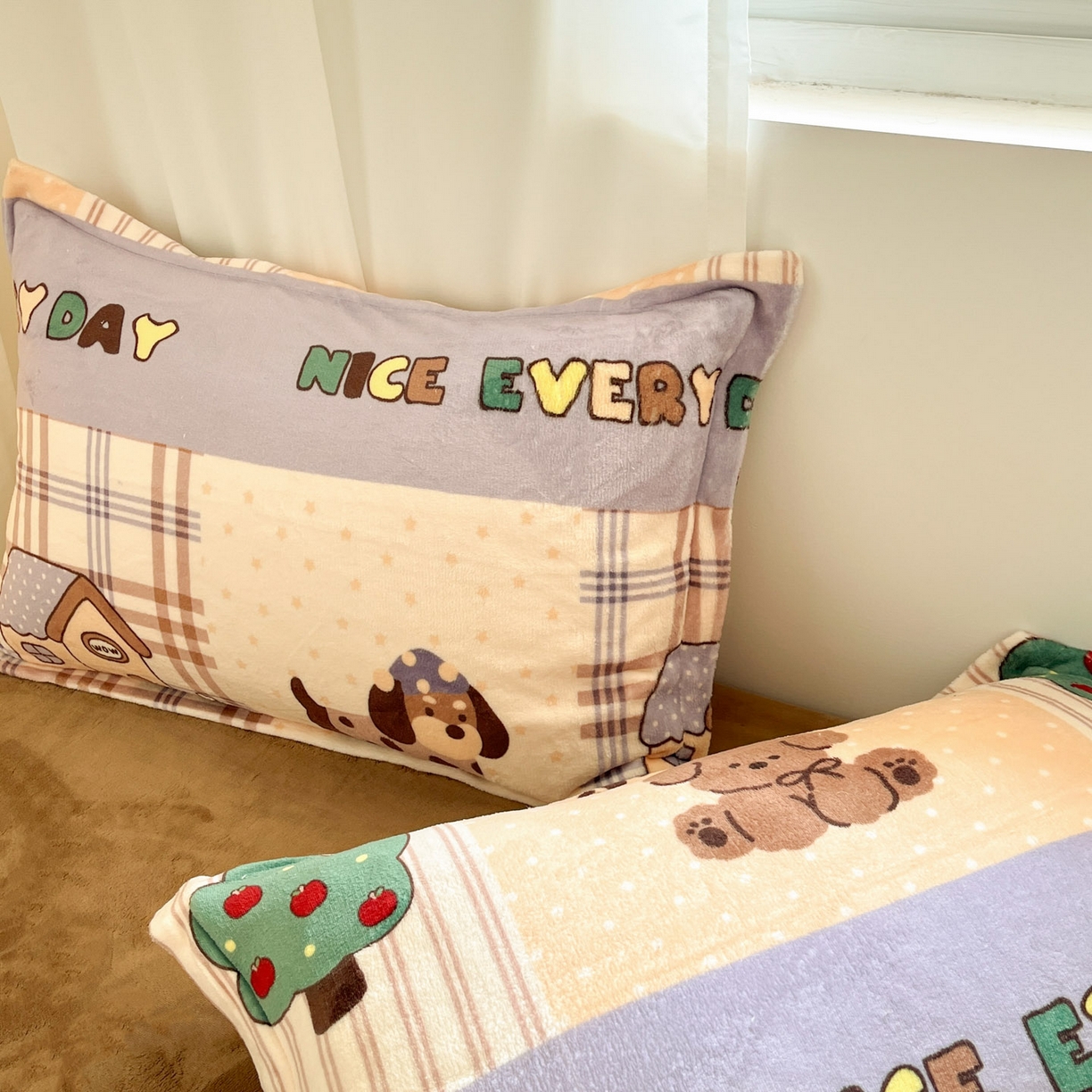 91家纺网 家纺一手货源 找家纺 沐慕 2025新款高克重牛奶绒四件套 牛奶绒-卡其块块狗