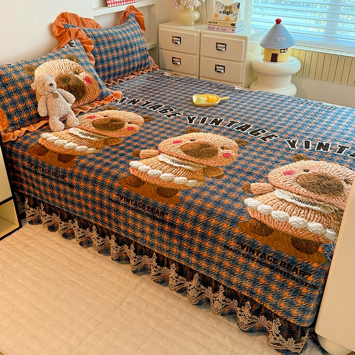 91家纺网 家纺一手货源 找家纺 美达家纺 2025新款牛奶绒榻榻米单床盖床盖单件单品床盖（支持定制，定制款不退不换） 格子萌熊