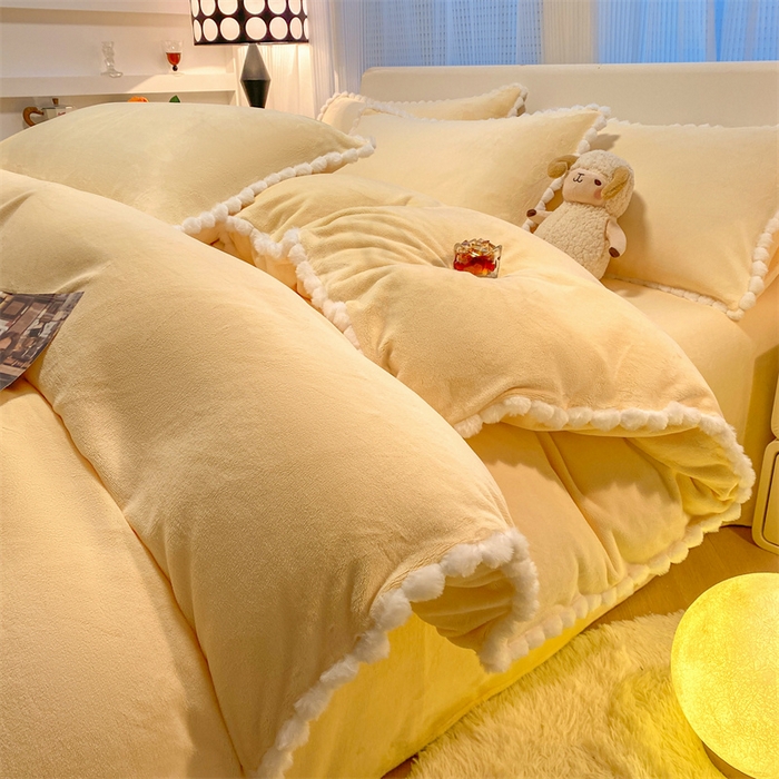 91家纺网 家纺一手货源 找家纺 （总）盛秋家纺 2025新款A类牛奶绒毛球工艺款四件套-琳达（暖光）