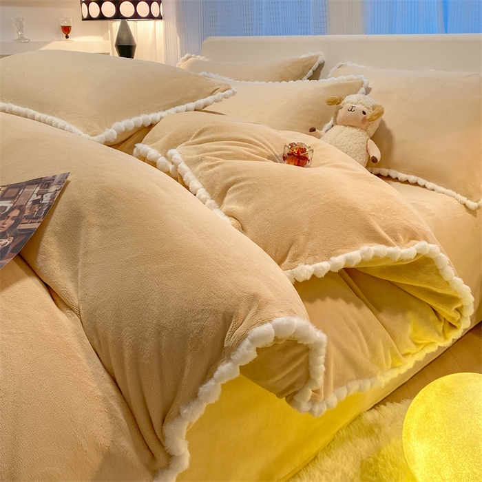 91家纺网 家纺一手货源 找家纺 （总）盛秋家纺 2025新款A类牛奶绒毛球工艺款四件套-琳达（暖光）