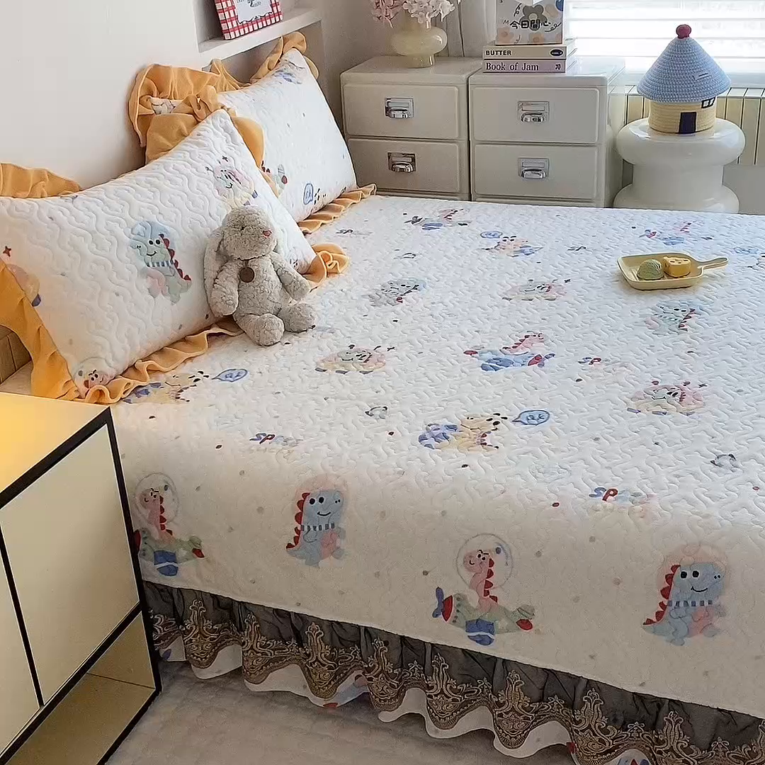 91家纺网 家纺一手货源 找家纺 美达家纺 2025新款牛奶绒榻榻米单床盖床盖单件单品床盖（支持定制，定制款不退不换） 恐龙星球