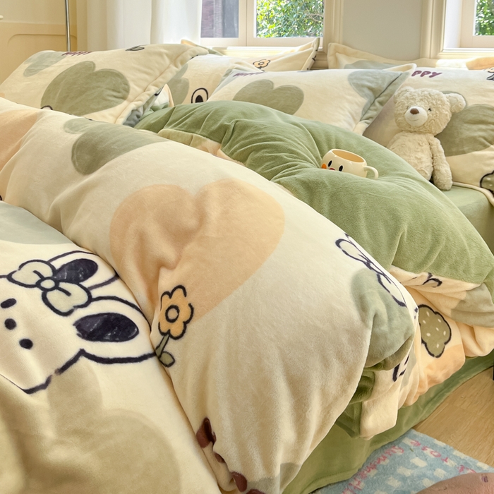 91家纺网 家纺一手货源 找家纺 沐慕 2025新款高克重牛奶绒四件套 牛奶绒-绿色爱心兔