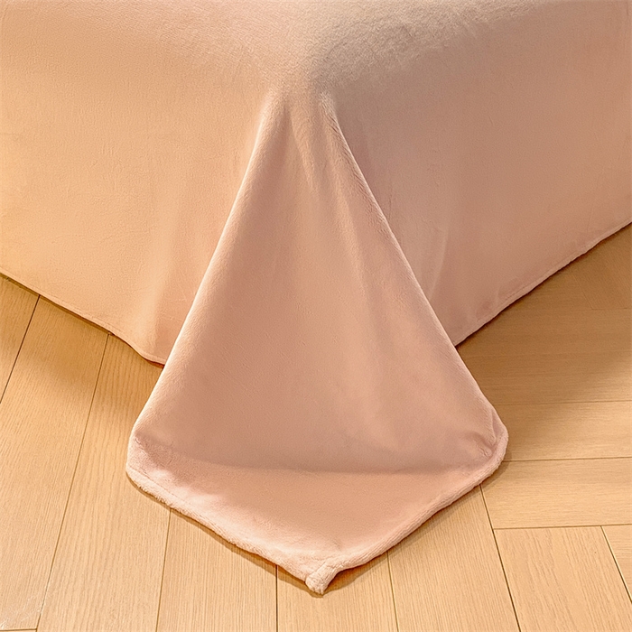 91家纺网 家纺一手货源 找家纺 （总）盛秋家纺 2025新款A类牛奶绒毛球工艺款四件套-琳达（暖光）