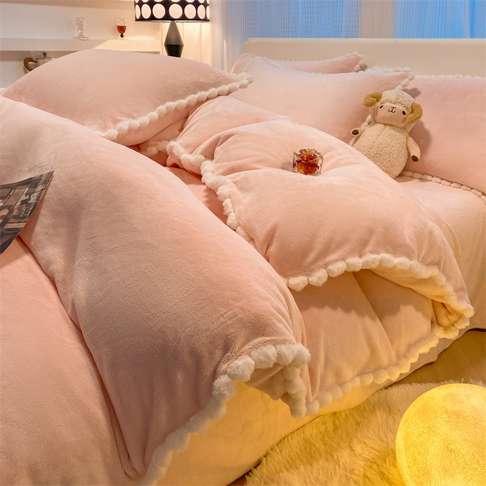 （总）盛秋家纺 2025新款A类牛奶绒毛球工艺款四件套-琳达（暖光）