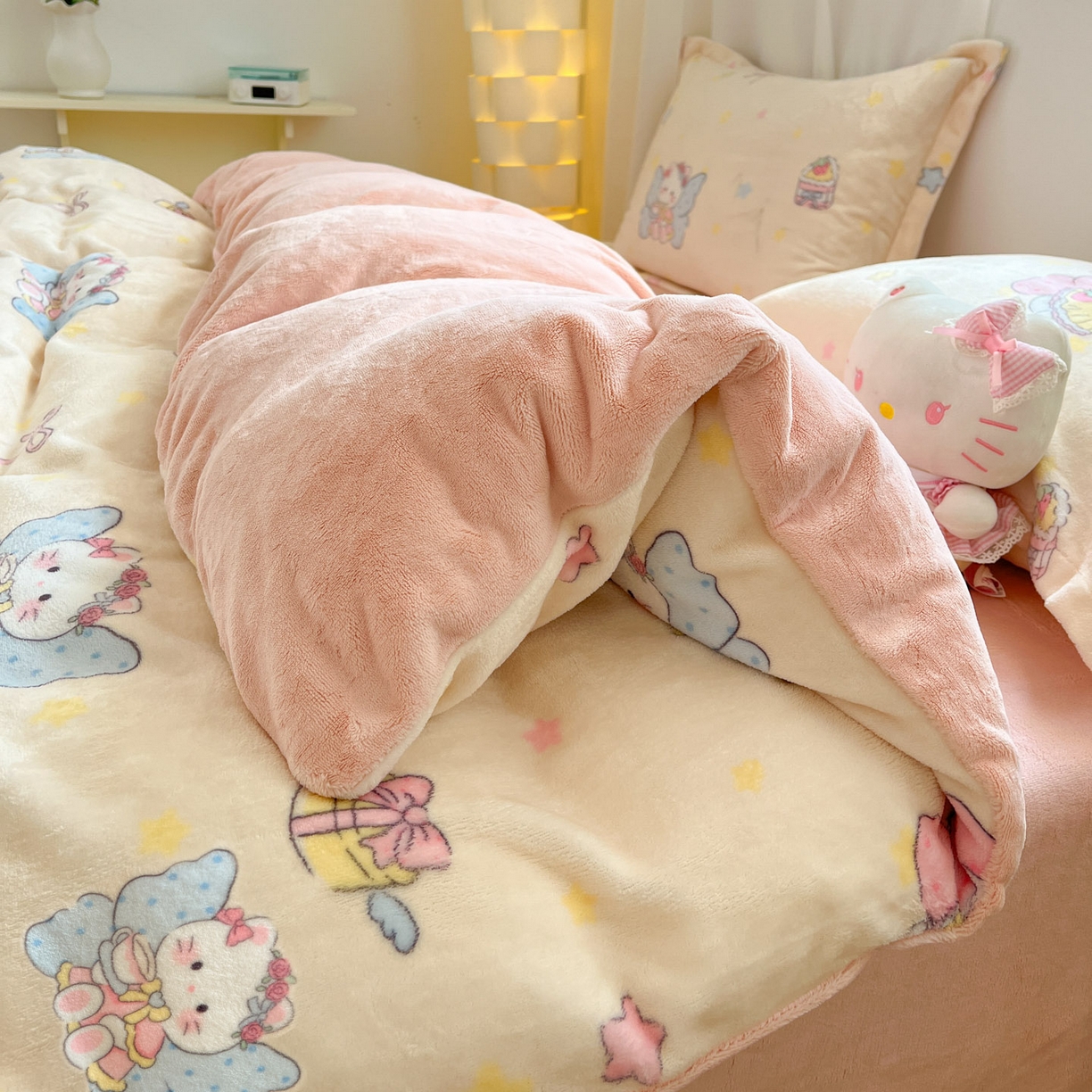 91家纺网 家纺一手货源 找家纺 沐慕 2025新款高克重牛奶绒四件套 牛奶绒-猫咪仙子