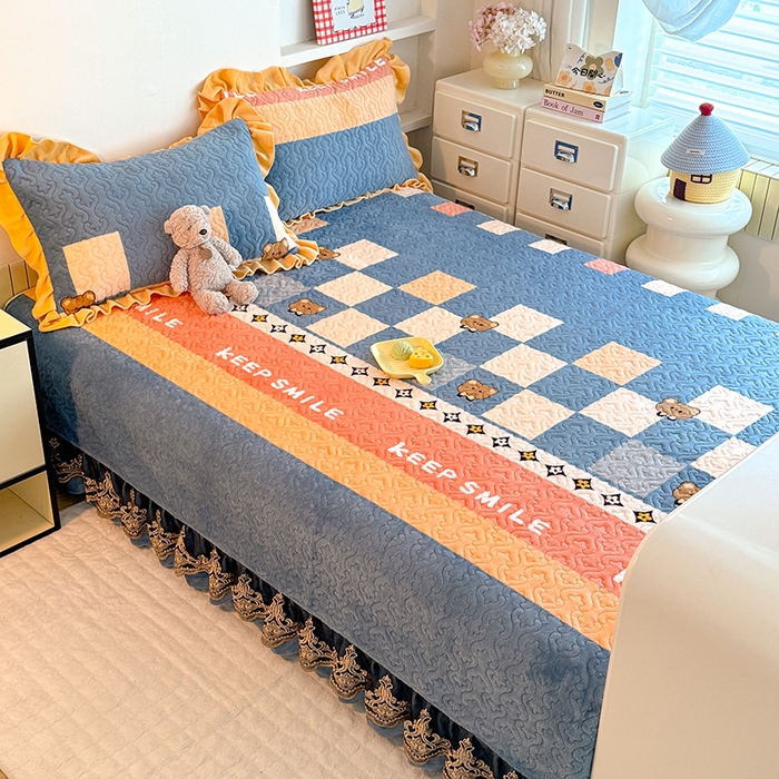 91家纺网 家纺一手货源 找家纺 美达家纺 2025新款牛奶绒榻榻米单床盖床盖单件单品床盖（支持定制，定制款不退不换） 微笑熊