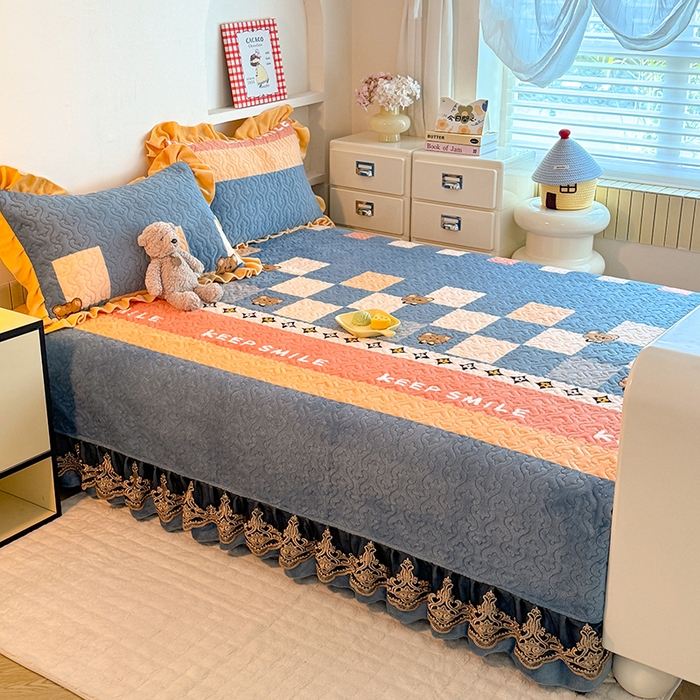 91家纺网 家纺一手货源 找家纺 美达家纺 2025新款牛奶绒榻榻米单床盖床盖单件单品床盖（支持定制，定制款不退不换） 微笑熊