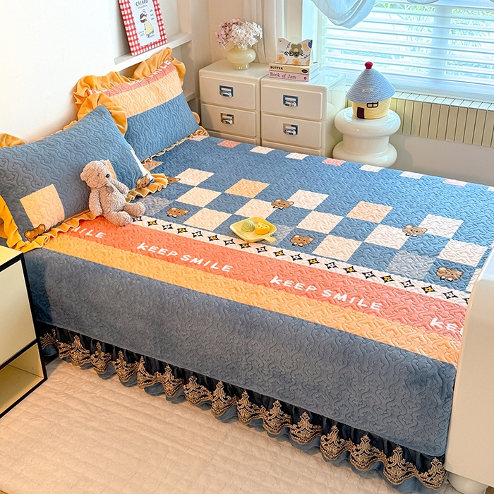 91家纺网 家纺一手货源 找家纺 美达家纺 2025新款牛奶绒榻榻米单床盖床盖单件单品床盖（支持定制，定制款不退不换） 微笑熊