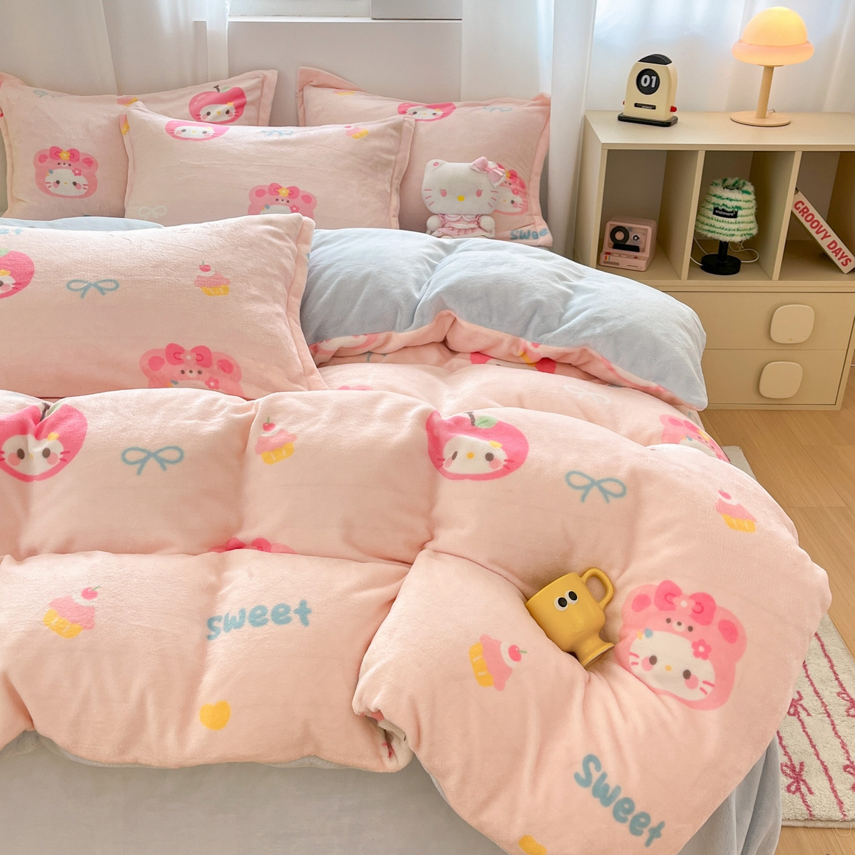 91家纺网 家纺一手货源 找家纺 沐慕 2025新款高克重牛奶绒四件套 牛奶绒-苹果猫猫