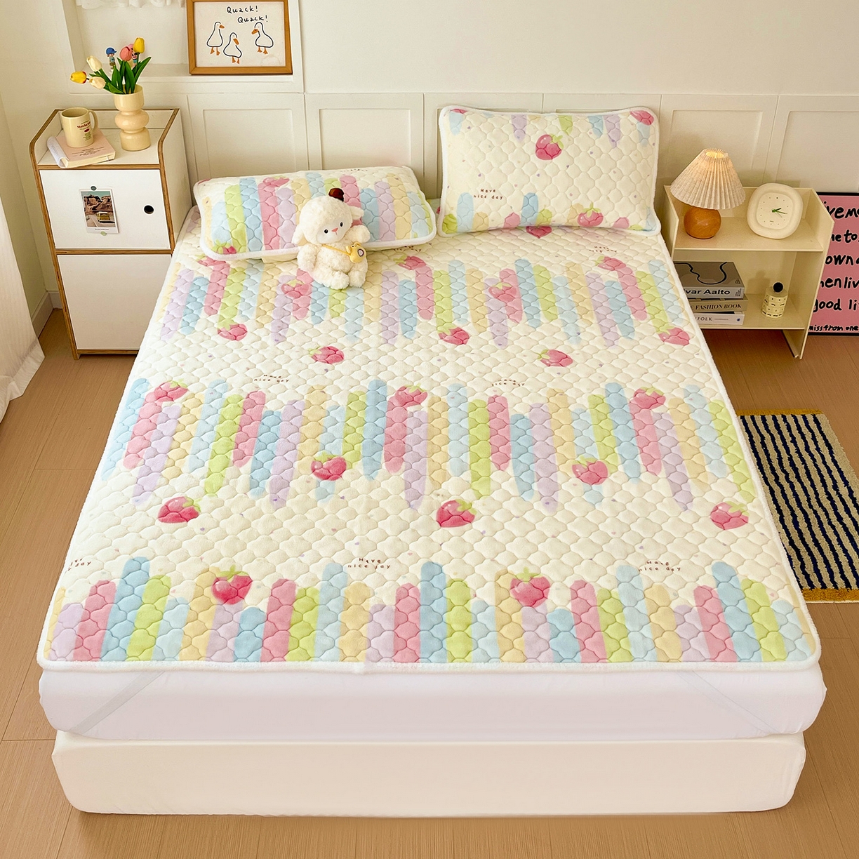 富馨莱 2025新款牛奶绒夹棉床垫床盖支持一件定制 七彩草莓