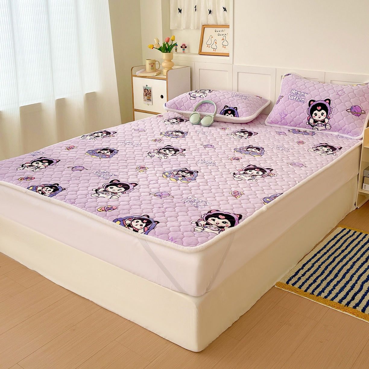 91家纺网 家纺一手货源 找家纺 富馨莱 2025新款牛奶绒夹棉床垫床盖支持一件定制 小精灵