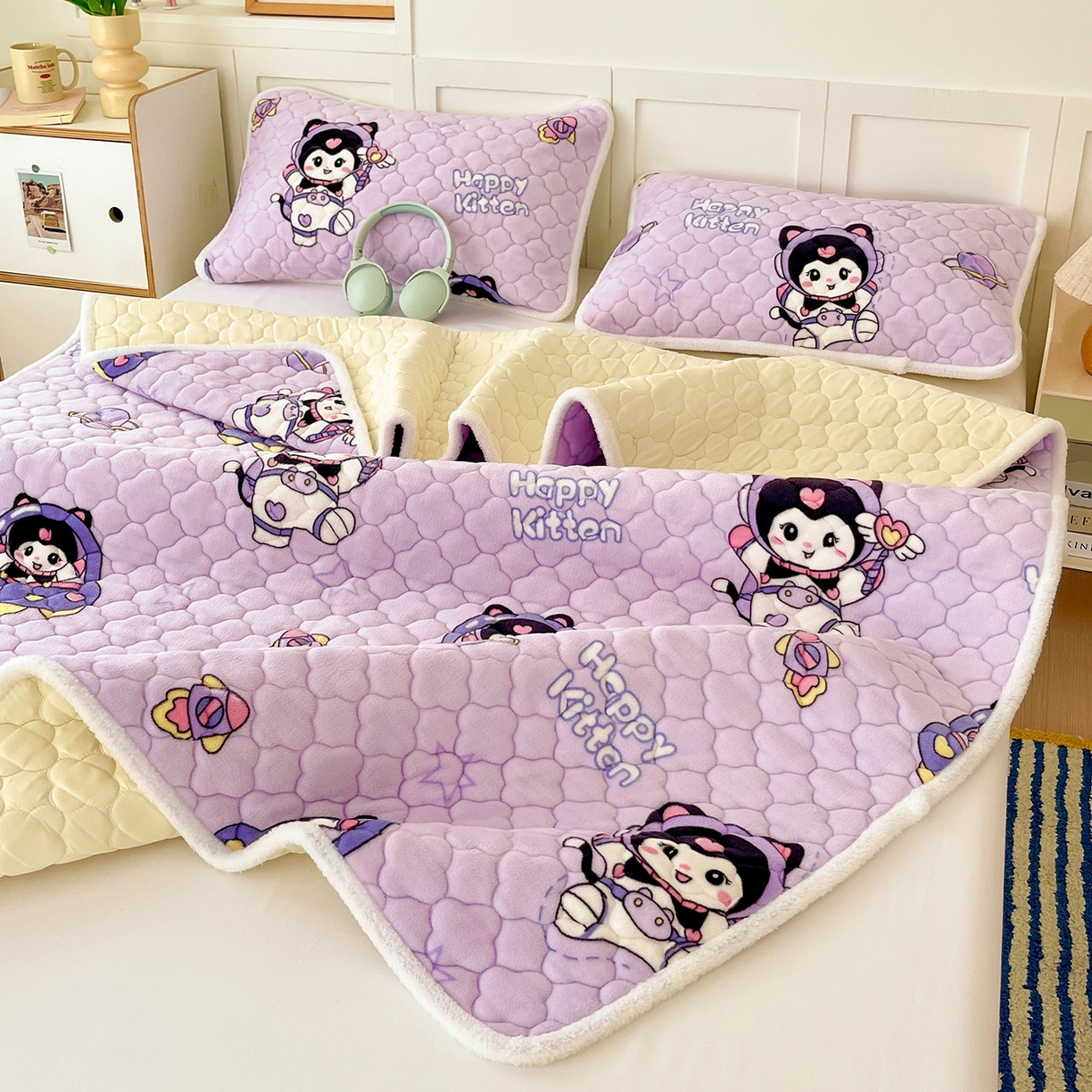 91家纺网 家纺一手货源 找家纺 富馨莱 2025新款牛奶绒夹棉床垫床盖支持一件定制 小精灵