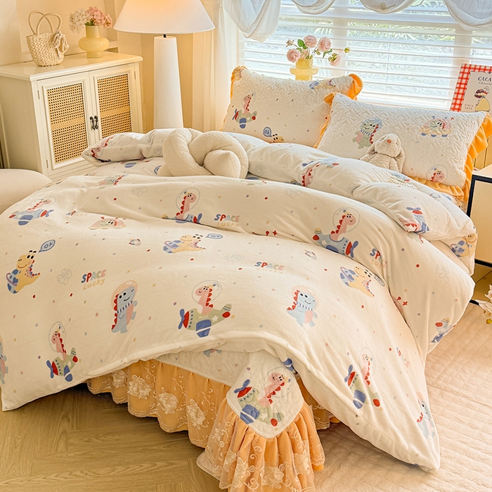 91家纺网 家纺一手货源 找家纺 美达家纺 2025新款卡通牛奶绒印花床盖四件套 恐龙星球