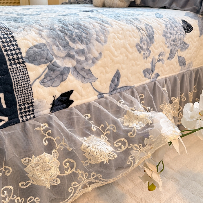 91家纺网 家纺一手货源 找家纺 美达家纺 2025新款卡通牛奶绒印花床盖四件套 梦蝶