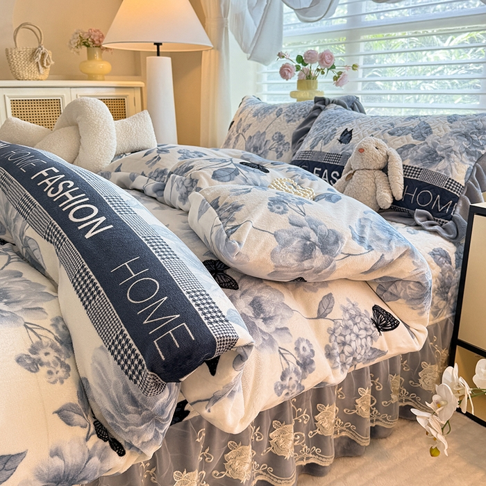 91家纺网 家纺一手货源 找家纺 美达家纺 2025新款卡通牛奶绒印花床盖四件套 梦蝶