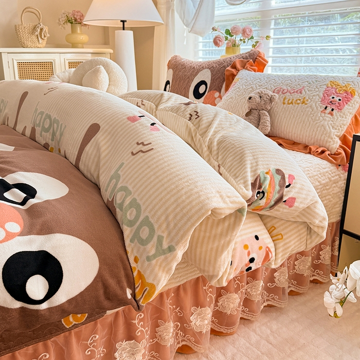 91家纺网 家纺一手货源 找家纺 美达家纺 2025新款卡通牛奶绒印花床盖四件套 甜蜜奶吧