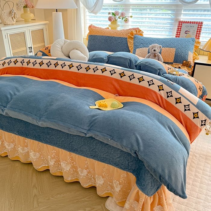 美达家纺 2025新款卡通牛奶绒印花床盖四件套 微笑熊