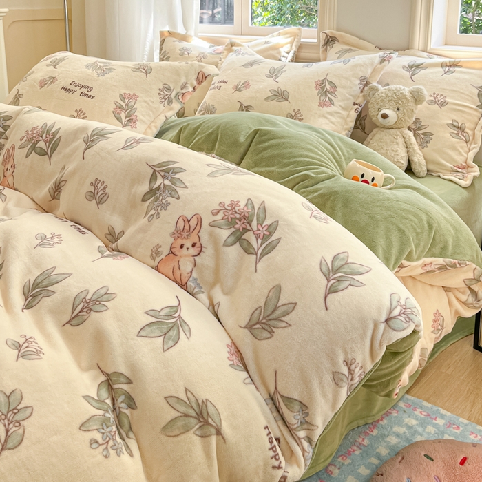 91家纺网 家纺一手货源 找家纺 沐慕 2025新款高克重牛奶绒四件套 牛奶绒-叶子小兔