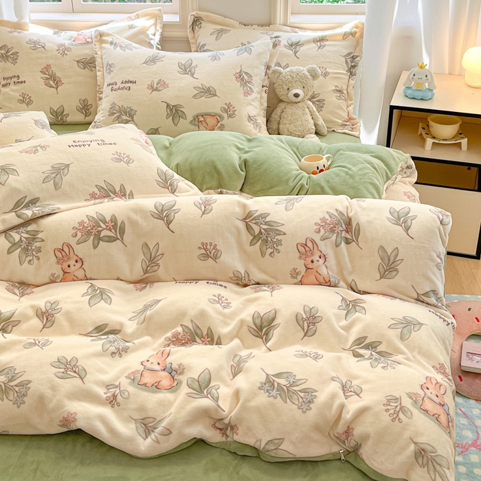 91家纺网 家纺一手货源 找家纺 沐慕 2025新款高克重牛奶绒四件套 牛奶绒-叶子小兔