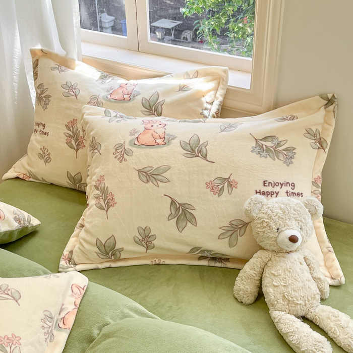 91家纺网 家纺一手货源 找家纺 沐慕 2025新款高克重牛奶绒四件套 牛奶绒-叶子小兔