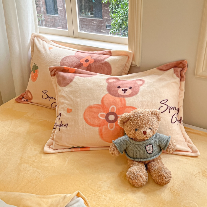 91家纺网 家纺一手货源 找家纺 沐慕 2025新款高克重牛奶绒四件套 牛奶绒-棕熊花