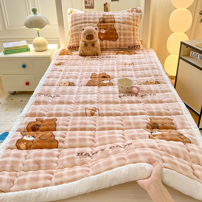 91家纺网 家纺一手货源 找家纺 优品惠 2025新款兔毛绒床垫学生床垫床褥子床护垫 格子熊