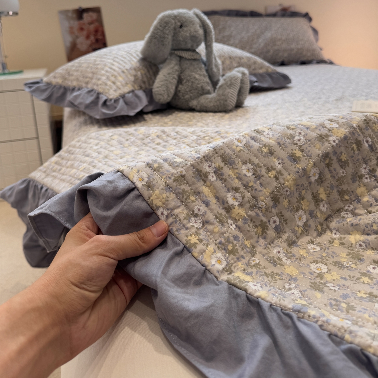 91家纺网 家纺一手货源 找家纺 一加一 2025新款小清新花边款大豆被床盖系列 秋日记忆