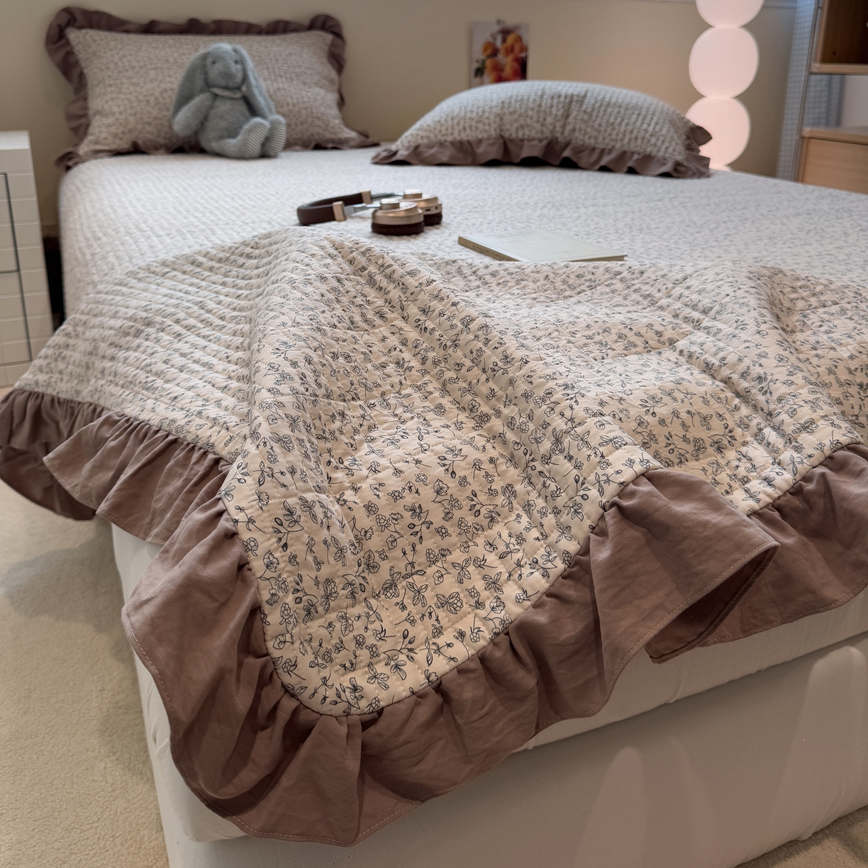 91家纺网 家纺一手货源 找家纺 一加一 2025新款小清新花边款大豆被床盖系列 赫拉