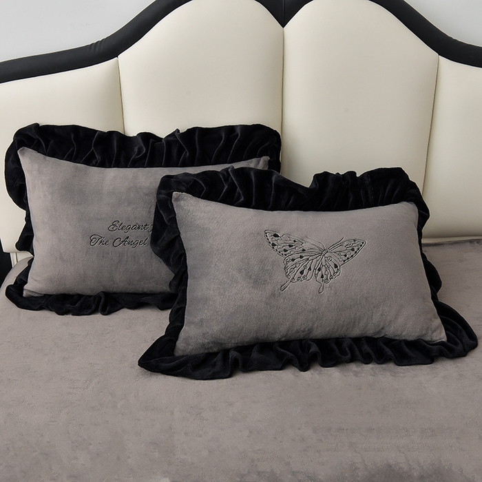 91家纺网 家纺一手货源 找家纺 （总）炫拼家纺 2025新款刺绣黑花边高克重牛奶绒四件套-法式玫瑰