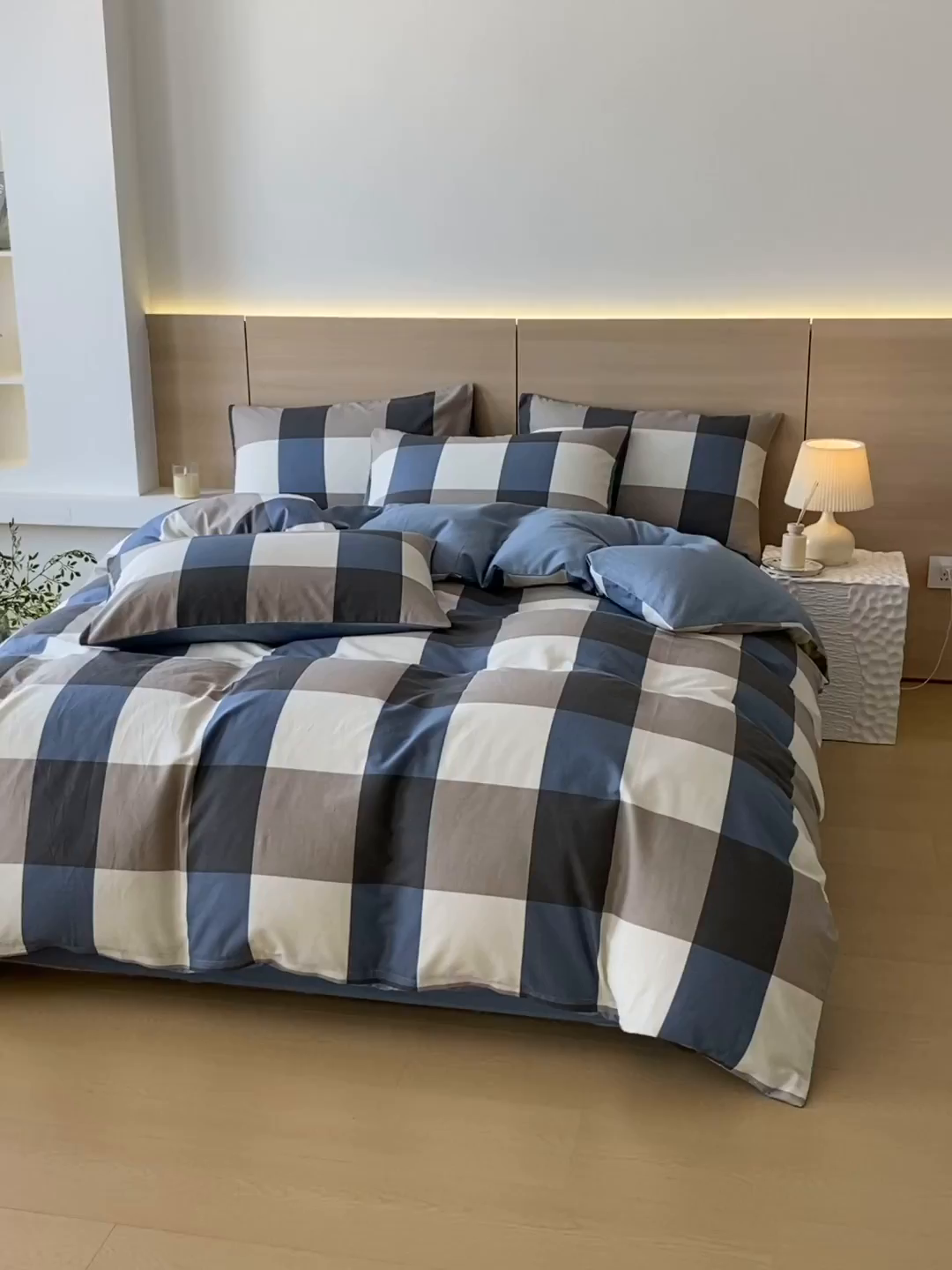 91家纺网 家纺一手货源 找家纺 春皖家纺 2025新款12868全棉印花四件套-大床图 蓝大格