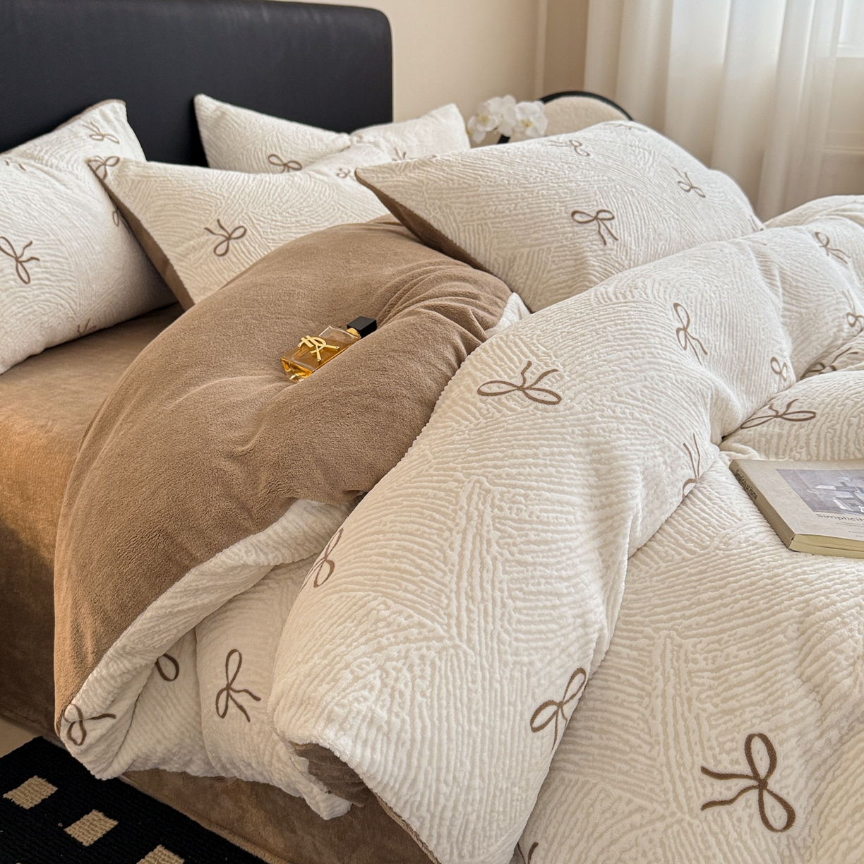 91家纺网 家纺一手货源 找家纺 （总）呗旺鹿 2025新款A类高克重着色烂花雕花牛奶绒四件套