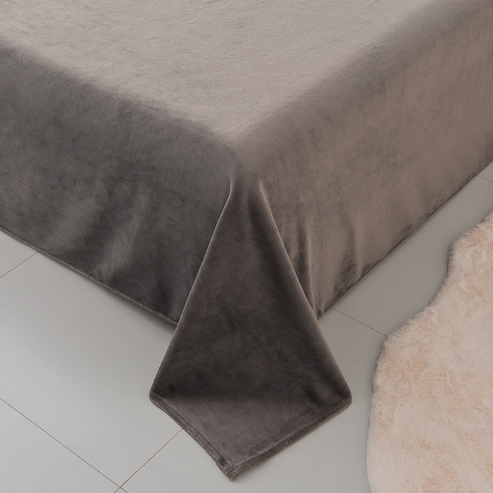 91家纺网 家纺一手货源 找家纺 炫拼家纺 2025新款刺绣黑花边高克重牛奶绒四件套-法式玫瑰 法式玫瑰-绅士灰