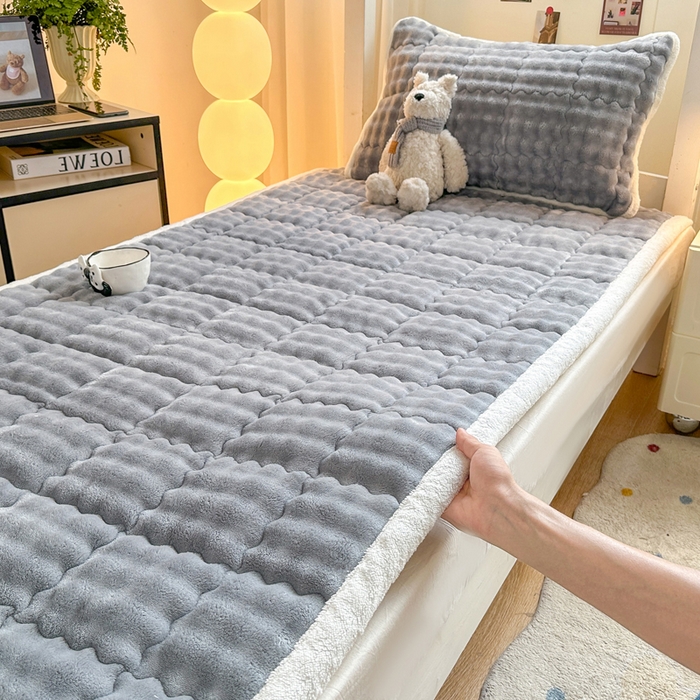91家纺网 家纺一手货源 找家纺 优品惠 2025新款兔毛绒床垫学生床垫床褥子床护垫 高级灰