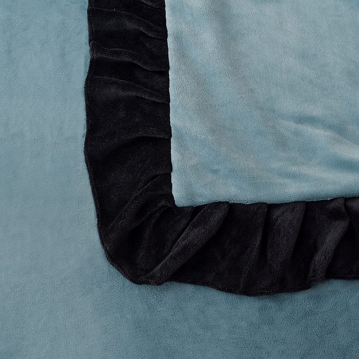 91家纺网 家纺一手货源 找家纺 炫拼家纺 2025新款刺绣黑花边高克重牛奶绒四件套-法式玫瑰 法式玫瑰-蔚蓝