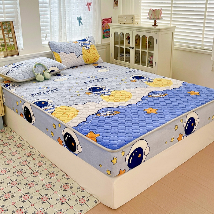 91家纺网 家纺一手货源 找家纺 富馨莱 2025新款牛奶绒夹棉床笠支持一件定做 遨游太空-夹棉